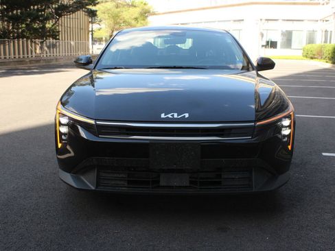 Used 2025 Kia K4 FWD image 3