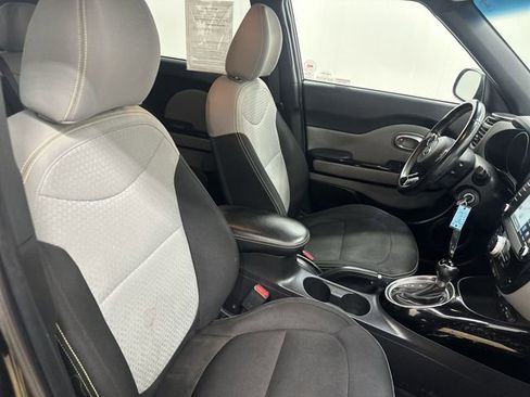 Used 2016 Kia Soul + w/ Audio Package FWD image 26