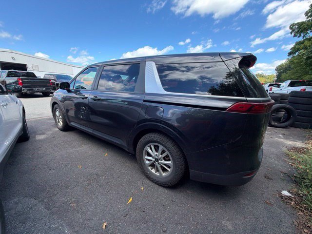 Certified 2024 Kia Carnival LX FWD image 3