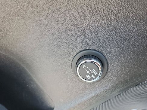 Used 2024 Buick Envision Avenir AWD/4WD image 14