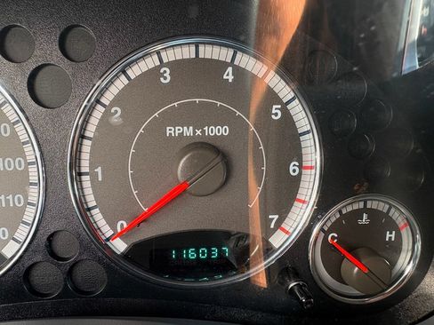 Used 2005 Jeep Liberty Limited AWD/4WD image 13