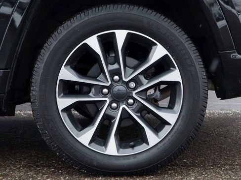 Used 2022 Jeep Grand Cherokee Overland w/ Luxury Tech Group IV image 13