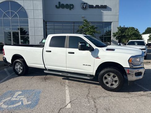 Used 2024 RAM 3500 Big Horn AWD/4WD image 30