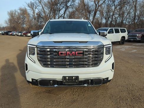 Used 2024 GMC Sierra 1500 Denali w/ Denali Reserve Package image 4