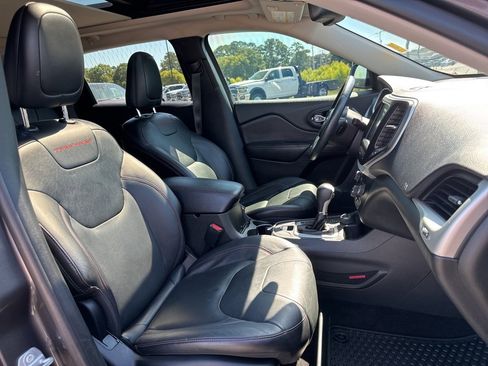 Used 2015 Jeep Cherokee Trailhawk w/ Comfort/Convenience Group image 25