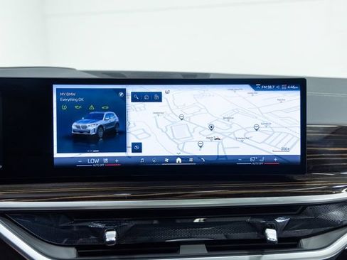 Used 2025 BMW X5 sDrive40i w/ Climate Comfort Package RWD image 17