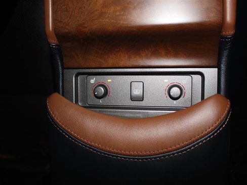 Used 2011 Lexus LS 460 image 27