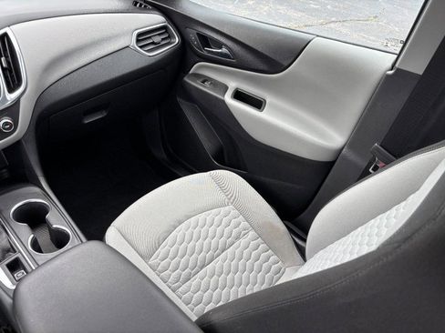 Used 2020 Chevrolet Equinox LS FWD image 14