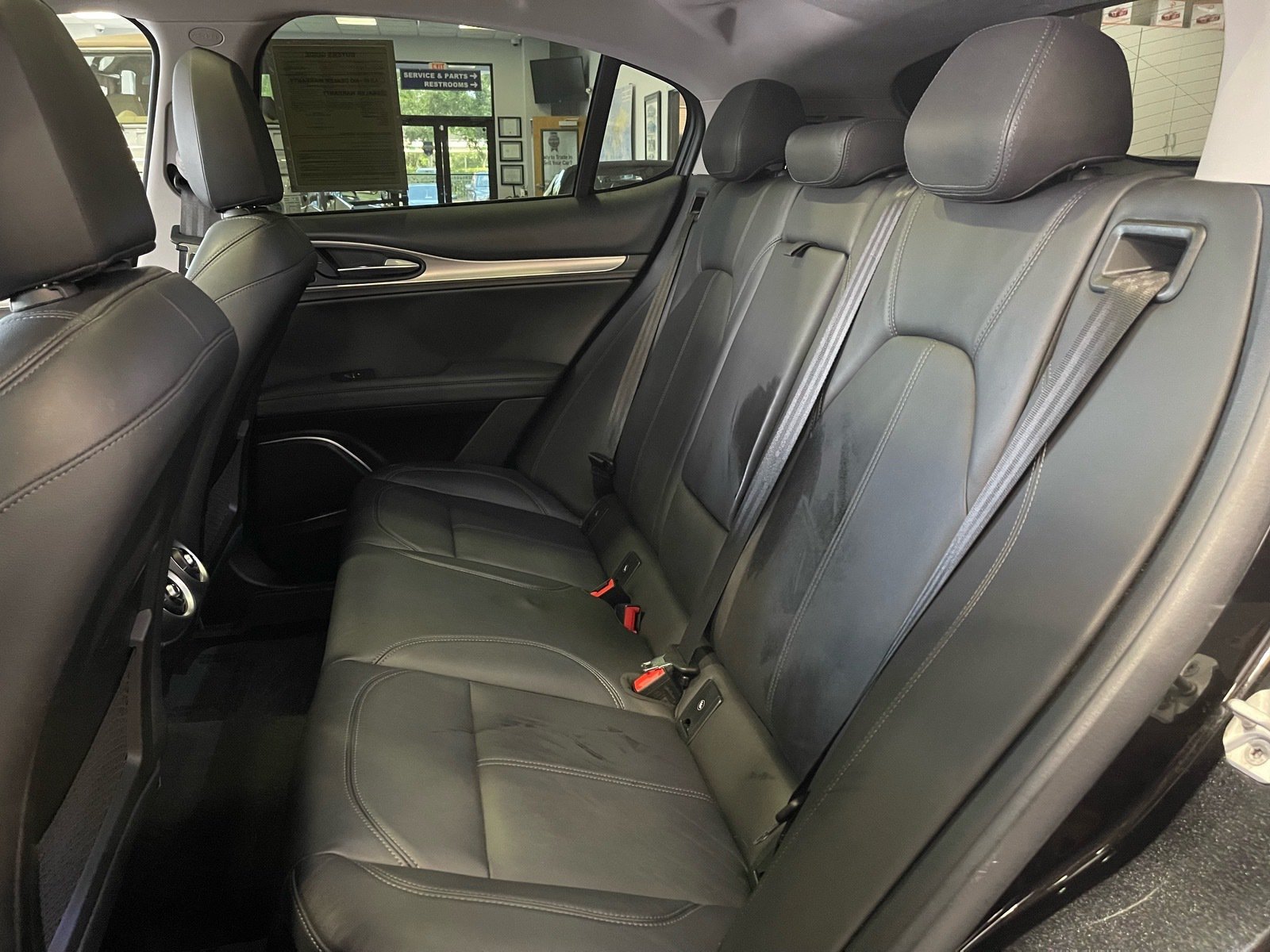 Used 2018 Alfa Romeo Stelvio Sport w/ Quick Order Package 22J Sport AWD/4WD image 34
