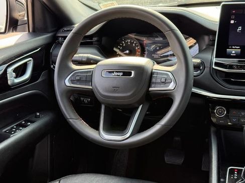 Used 2024 Jeep Compass Trailhawk AWD/4WD image 20