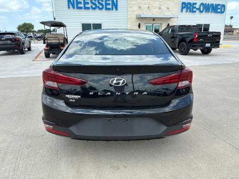 Used 2020 Hyundai Elantra SE w/ Cargo Package (C1) FWD image 6