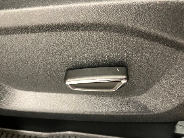 Used 2016 Ford Edge SEL w/ Equipment Group 201A AWD/4WD image 37