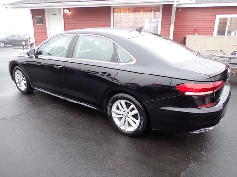 Used 2020 Volkswagen Passat 2.0T SE image 4