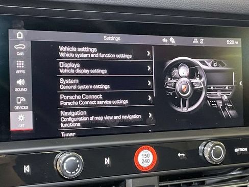 Certified 2026 Porsche Macan AWD/4WD image 34