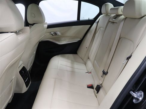 Used 2019 BMW 330i xDrive Sedan w/ Premium Package image 12