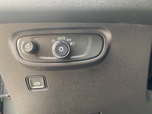Used 2020 GMC Terrain SLE w/ Driver Convenience Package FWD image 14