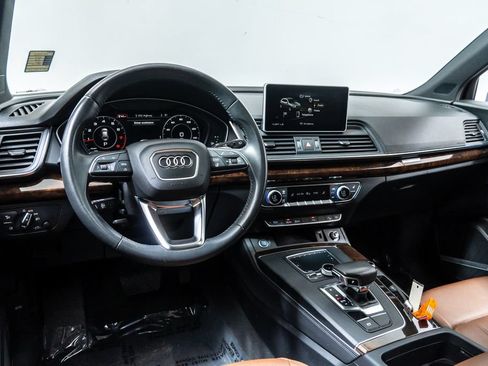 Used 2019 Audi Q5 2.0T Premium Plus w/ Premium Plus Package AWD/4WD image 4