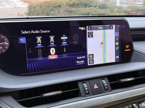 Used 2019 Lexus ES 350 w/ Accessory Package 2 image 23