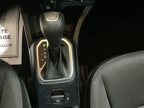Used 2019 Jeep Renegade Sport AWD/4WD image 30