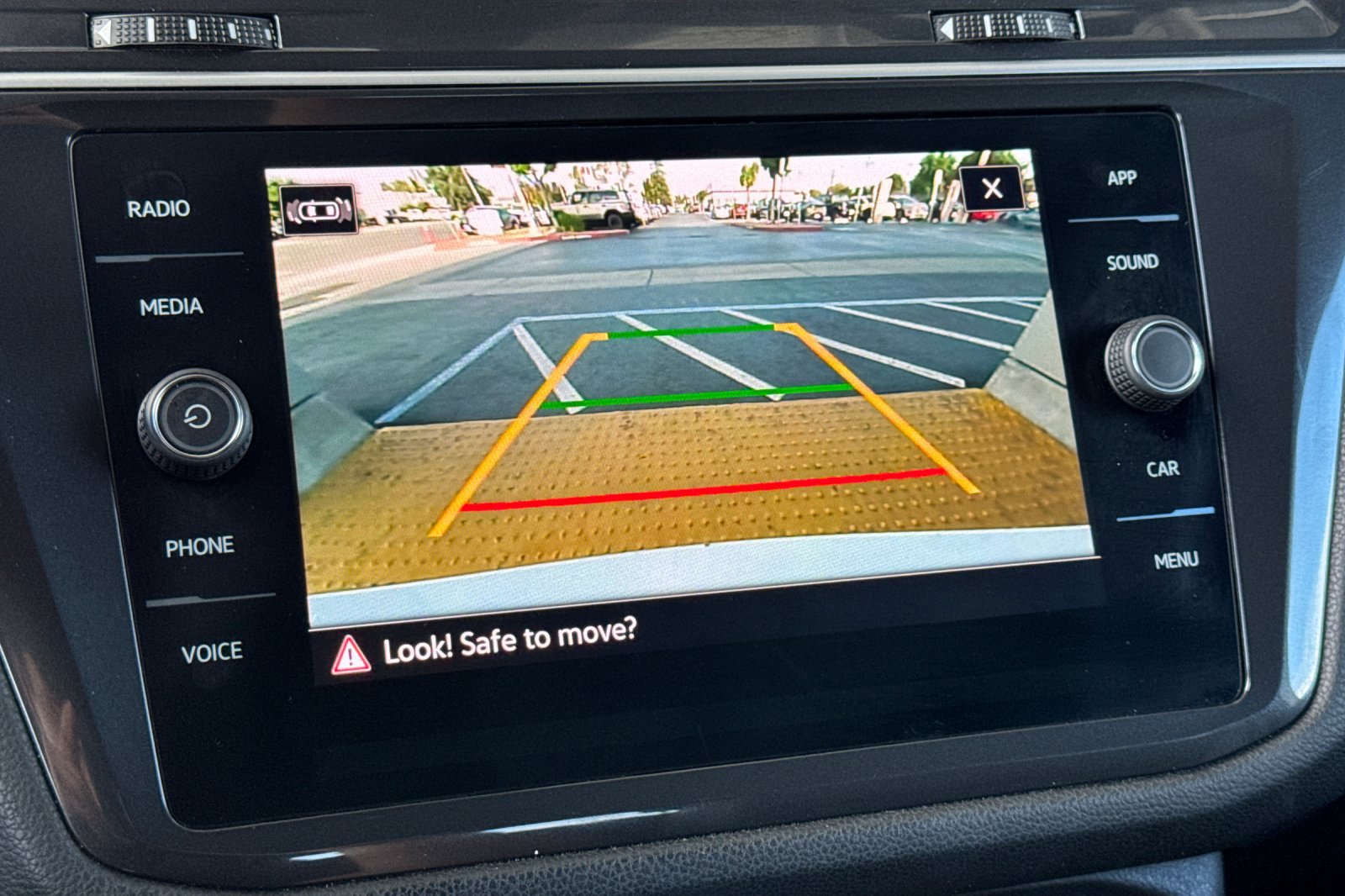 Used 2024 Volkswagen Tiguan SE R-Line FWD image 24