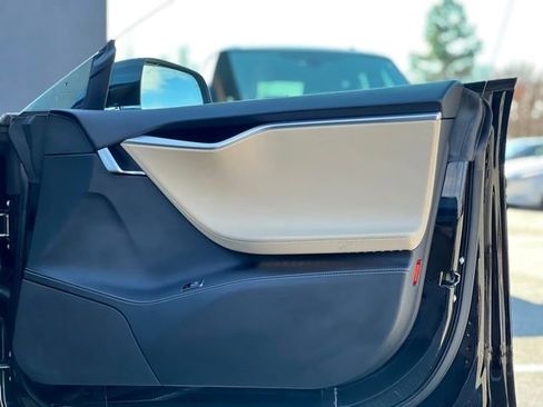 Used 2017 Tesla Model S 75D image 23