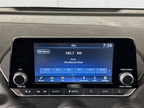 Used 2024 Nissan Sentra S FWD image 21