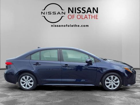 Used 2024 Toyota Corolla LE FWD image 30