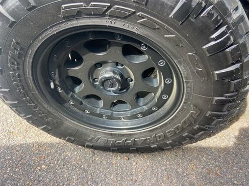 Used 2017 Jeep Wrangler Unlimited Sport image 13