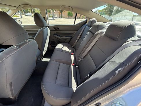 Used 2026 Nissan Altima 2.5 SV FWD image 21