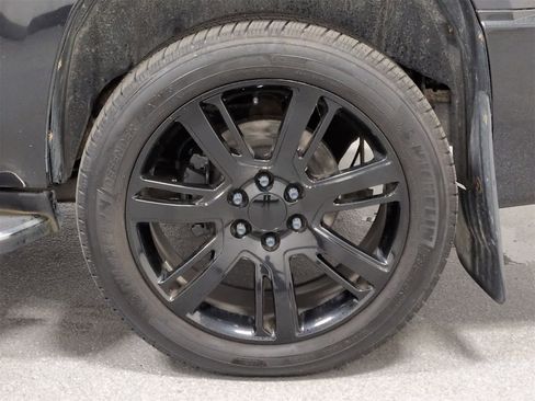 Used 2012 Cadillac Escalade Luxury image 14