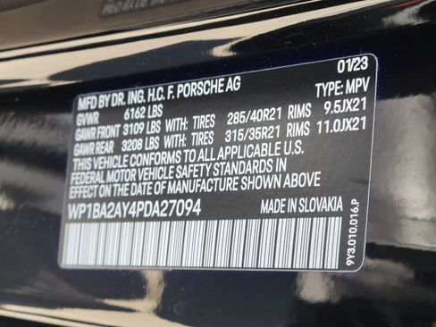 Certified 2023 Porsche Cayenne Coupe AWD/4WD image 33