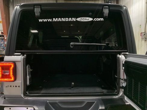 Used 2024 Jeep Wrangler Unlimited Rubicon w/ Technology Group image 28