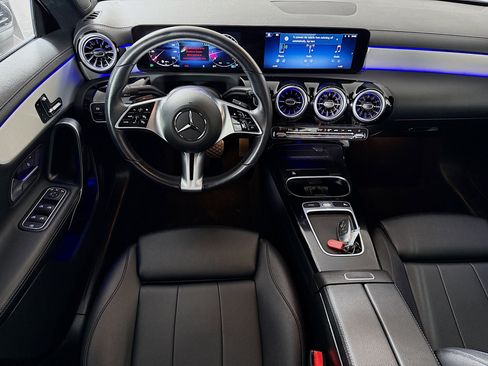 Used 2025 Mercedes-Benz CLA 250 4MATIC image 17