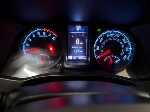 Used 2021 Toyota Tacoma SR RWD image 16