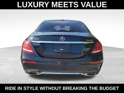 Used 2017 Mercedes-Benz E 300 4MATIC image 8