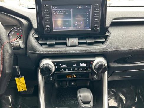 Used 2019 Toyota RAV4 LE image 25