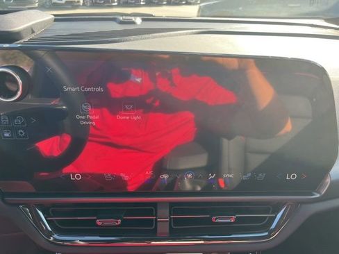 New 2025 Chevrolet Equinox EV RS w/ Active Safety Package 3 image 39