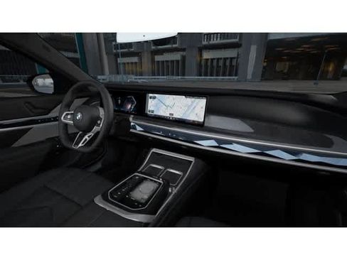 New 2026 BMW 760i xDrive w/ Premium Package AWD/4WD image 14