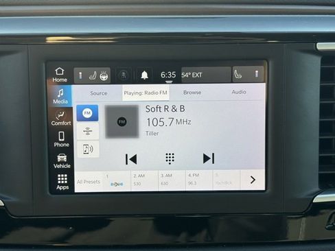 Certified 2023 Chrysler Voyager LX image 16