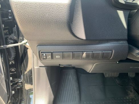 Used 2025 Toyota Corolla LE FWD image 32