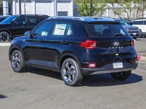 New 2026 Hyundai Venue SEL image 2