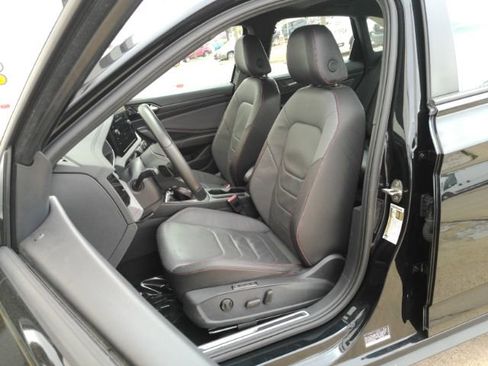 Used 2025 Volkswagen Jetta GLI Autobahn image 14