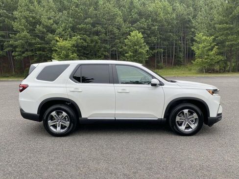 New 2025 Honda Pilot EX-L image 1