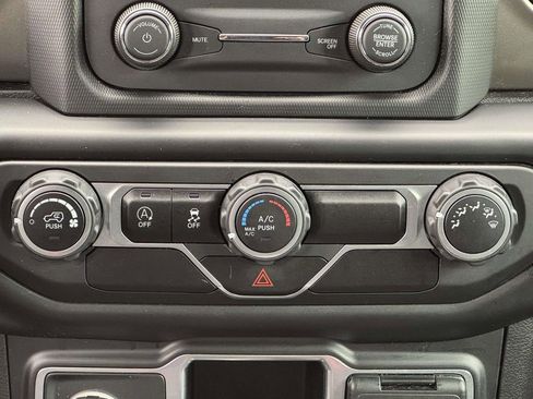 Used 2021 Jeep Wrangler Unlimited Sport AWD/4WD image 19