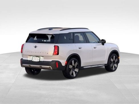 Certified 2025 MINI Cooper Countryman S w/ Comfort Package Max AWD/4WD image 4