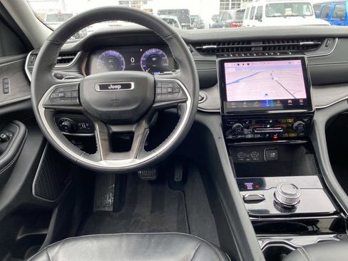 Certified 2022 Jeep Grand Cherokee Limited image 11