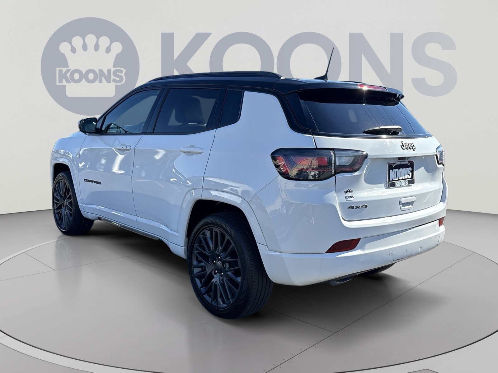 Used 2023 Jeep Compass High Altitude w/ Driver Assist Group I AWD/4WD image 4