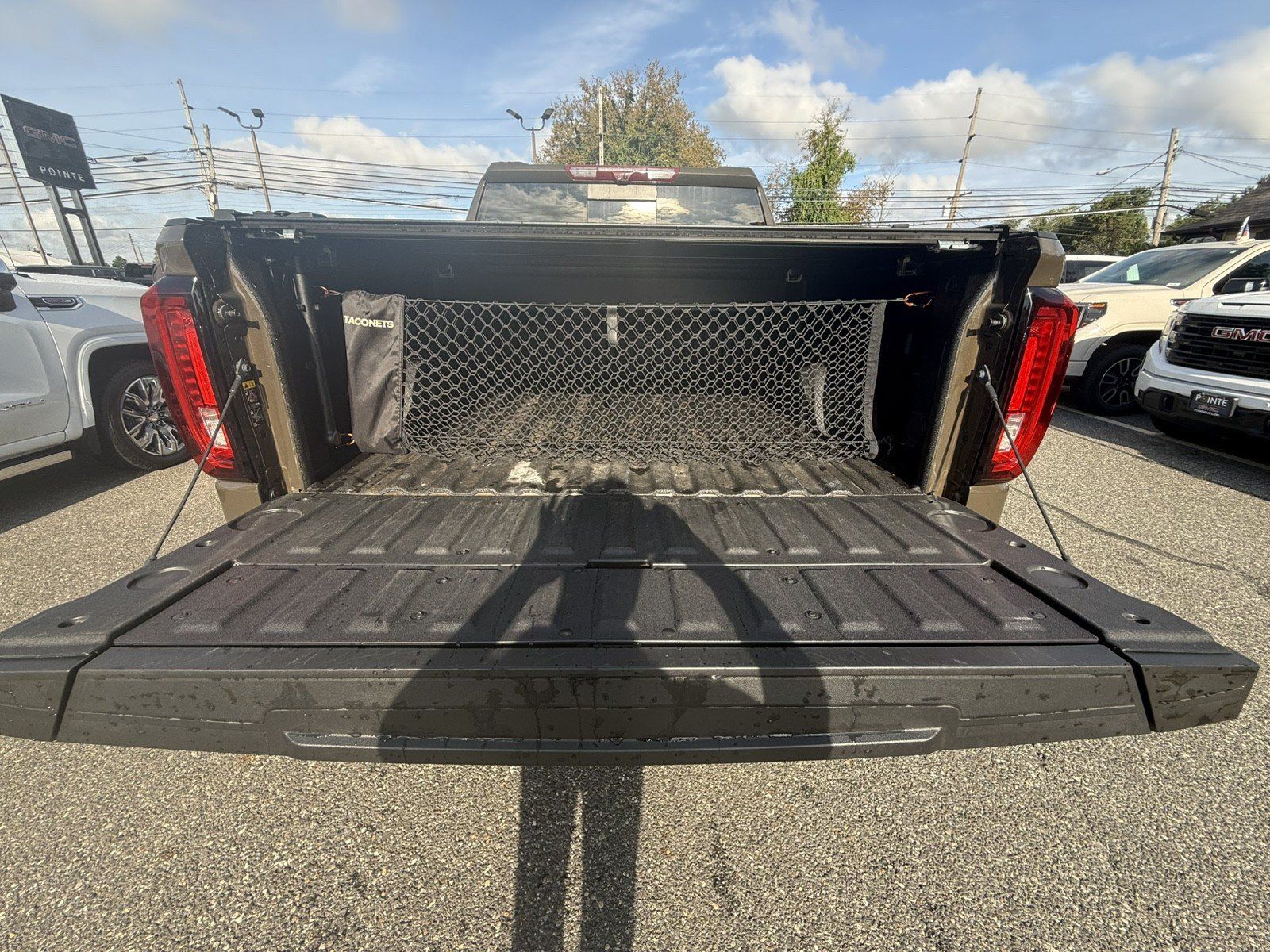 Used 2024 GMC Sierra 1500 AT4 w/ Technology Package AWD/4WD image 35