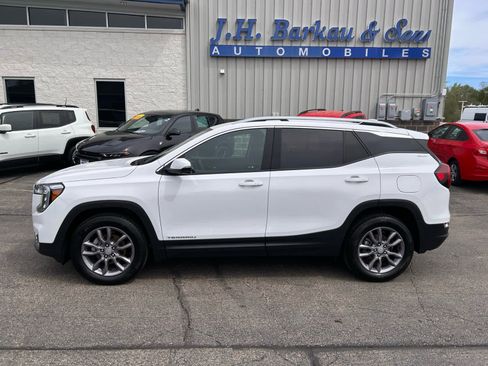 Used 2023 GMC Terrain SLT w/ Tech Package AWD/4WD image 7