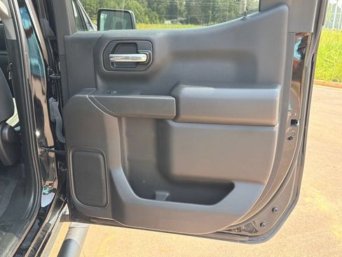 Used 2025 Chevrolet Silverado 1500 Custom Trail Boss w/ Turbomax Blackout Package AWD/4WD image 36